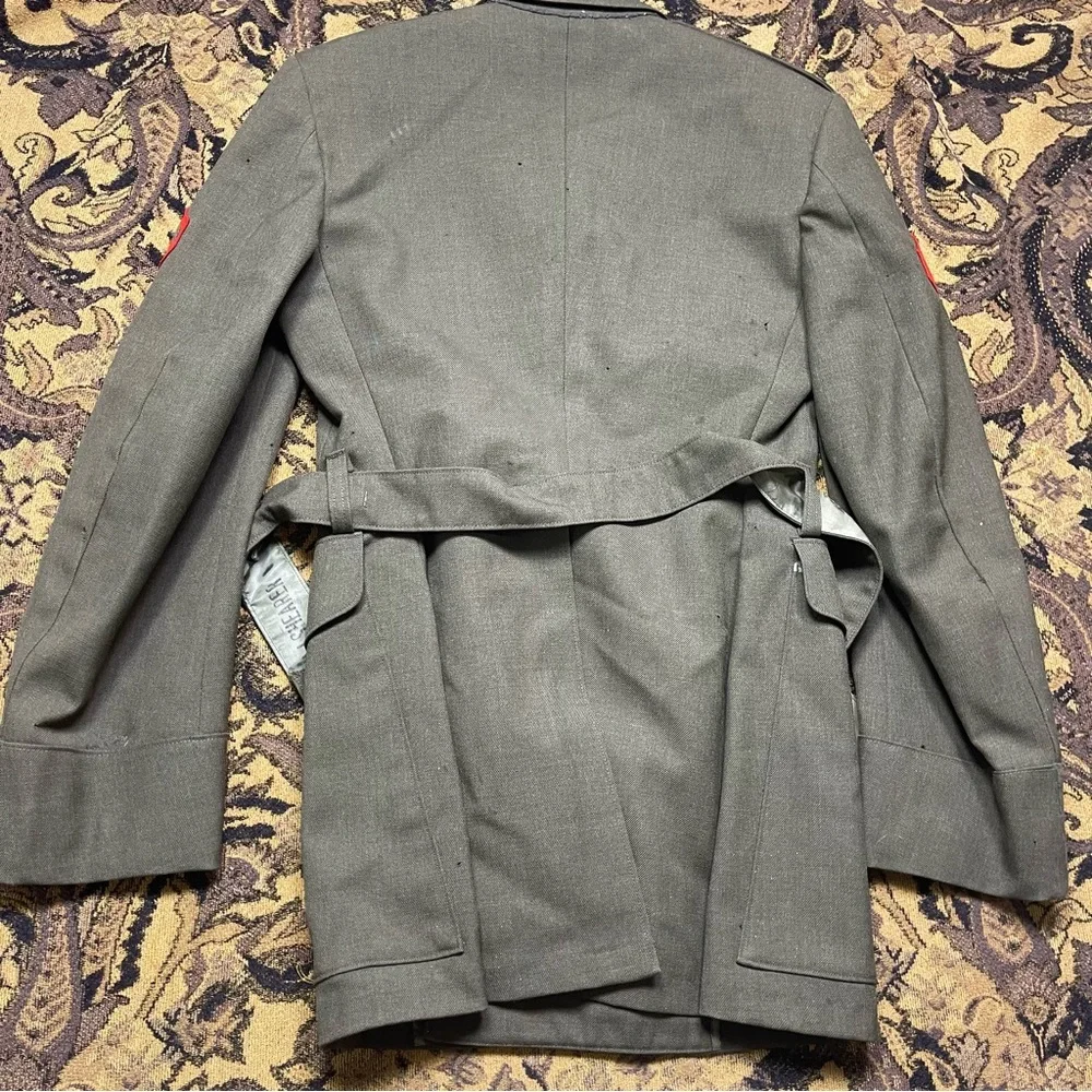 Vtg Military MAN'S WOOL SERGE GREEN Jacket WITH BELT Size 34 - Picture 9 of 10